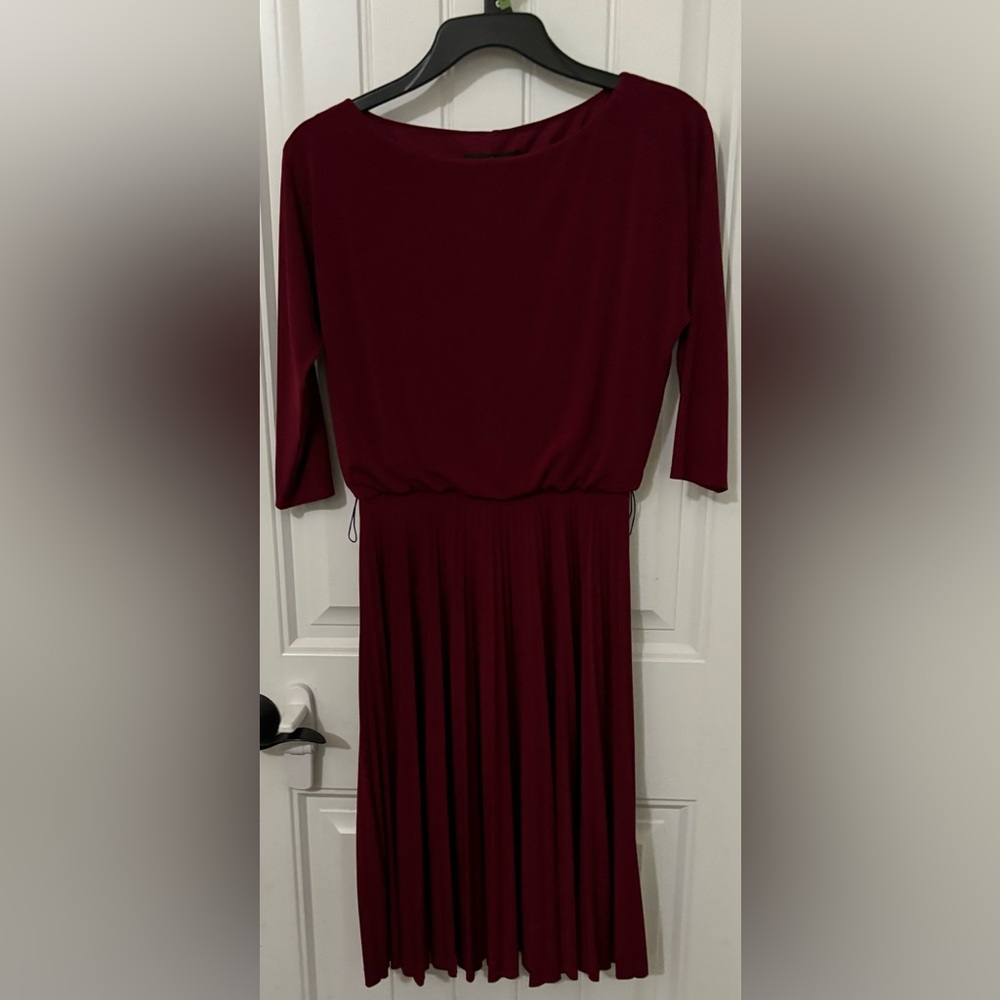 White House Black Market maroon women’s size 4 dress